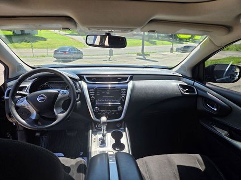 Used 2015 Nissan Murano SV w/ Premium Package AWD/4WD image 5
