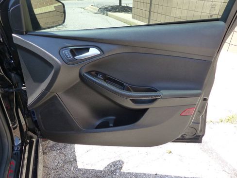 Used 2018 Ford Focus ST FWD image 49