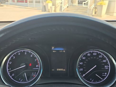 Used 2019 Toyota Camry SE image 31