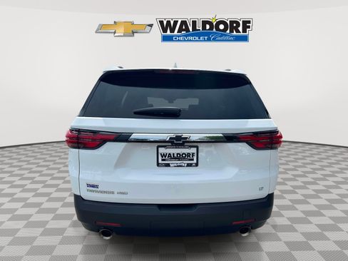 Used 2023 Chevrolet Traverse LT w/ Rear Camera Mirror Package AWD/4WD image 5