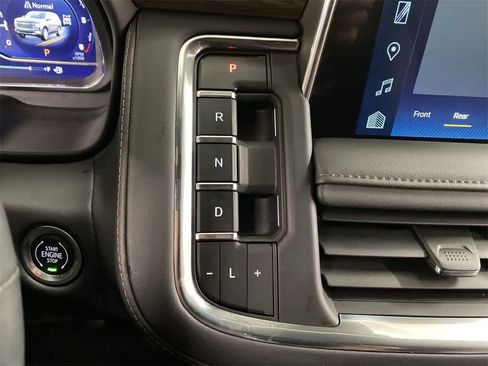 Used 2024 Chevrolet Tahoe High Country w/ Premium Package image 25