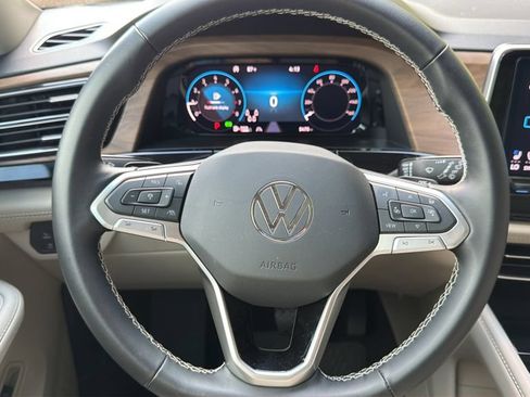 Used 2026 Volkswagen Atlas SE w/ Panoramic Sunroof Package FWD image 30