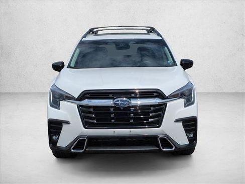 Used 2024 Subaru Ascent Touring AWD/4WD image 3