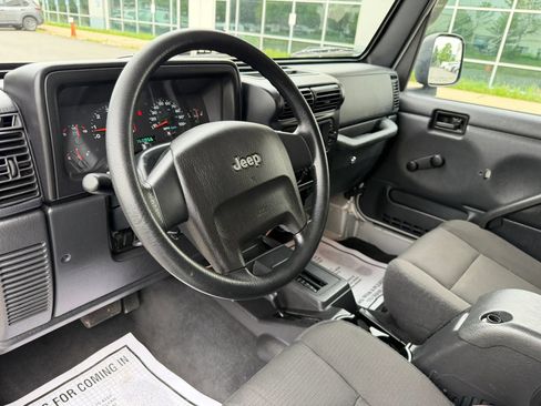 Used 2006 Jeep Wrangler X AWD/4WD image 16