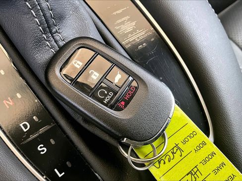 Used 2026 Honda HR-V EX-L image 15