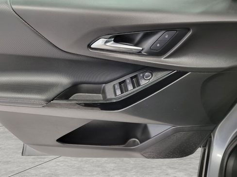 Used 2025 Chevrolet Equinox LT image 26