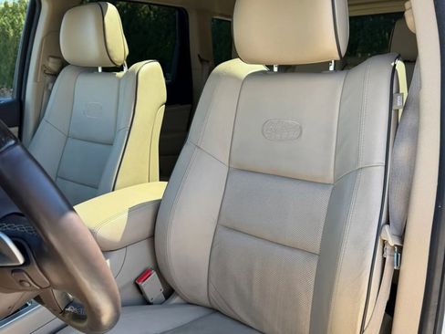 Used 2014 Jeep Grand Cherokee Overland image 7