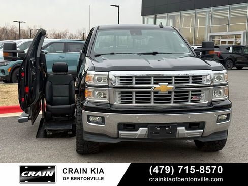 Used 2015 Chevrolet Silverado 1500 LTZ Z71 w/ LTZ Plus Package image 3