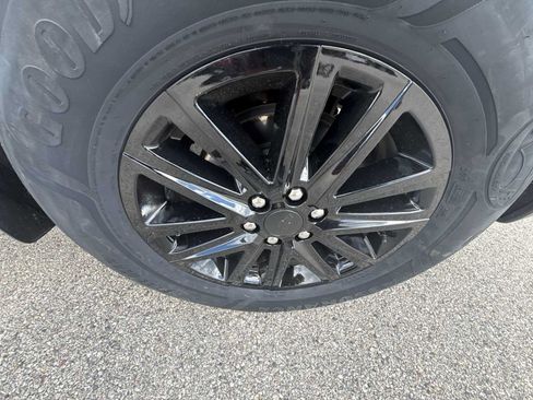 Certified 2023 Chevrolet Traverse LT FWD image 31