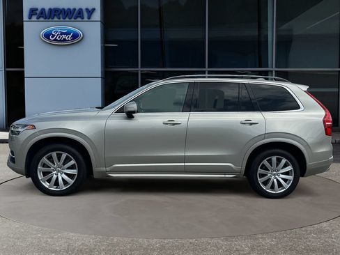 Used 2018 Volvo XC90 T6 Momentum w/ Momentum Plus Package AWD/4WD image 8
