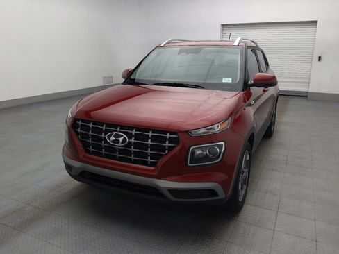 Used 2025 Hyundai Venue SEL FWD image 15