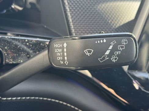 Used 2024 Volkswagen Atlas Cross Sport SEL R-Line image 24