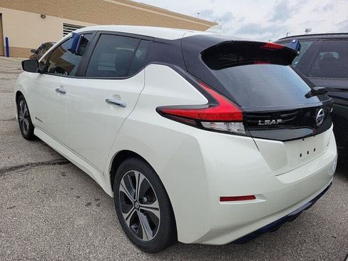 Used 2018 Nissan Leaf SV w/ SV Technology Package FWD image 5