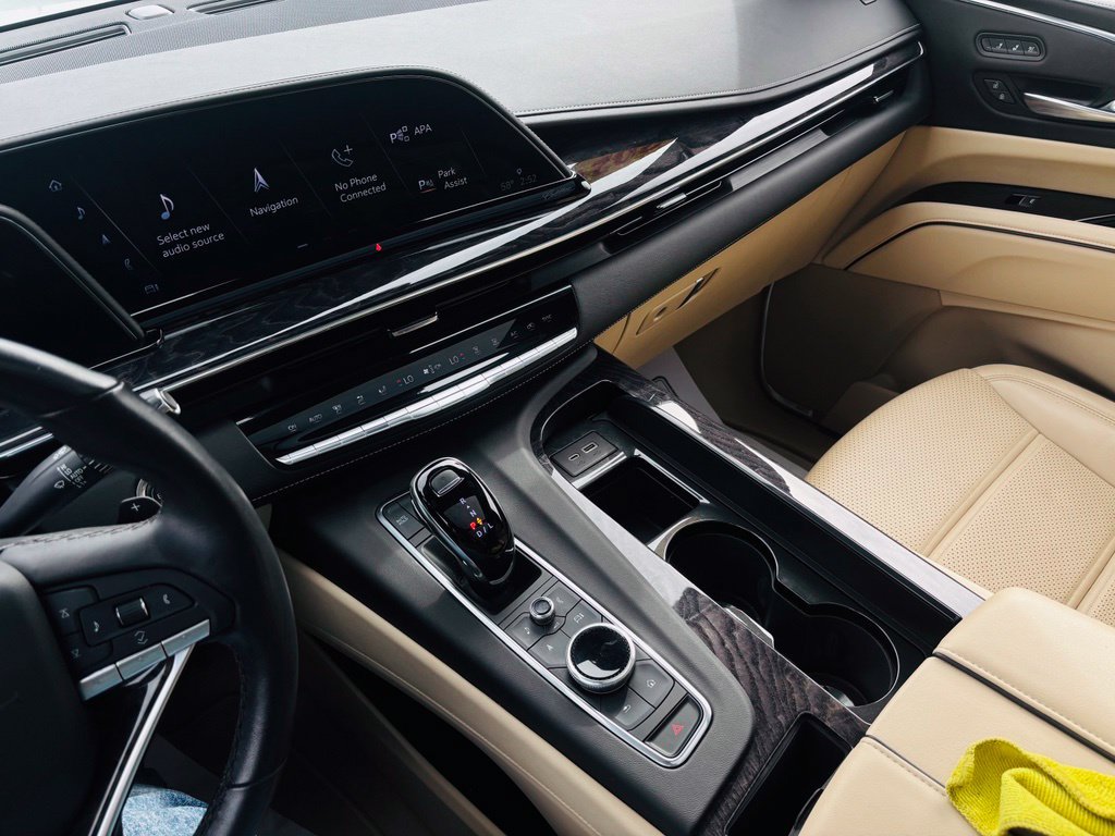 Used 2021 Cadillac Escalade Premium Luxury AWD/4WD image 61