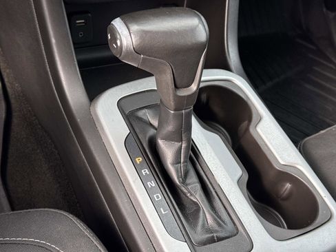 Used 2018 Chevrolet Colorado LT w/ LT Convenience Package image 16