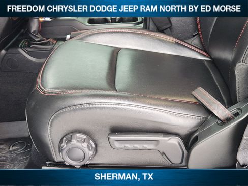 Used 2021 Jeep Wrangler Unlimited Rubicon AWD/4WD image 17