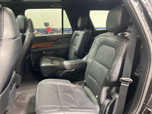Used 2024 Lincoln Navigator Reserve AWD/4WD image 12