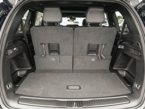 New 2025 Jeep Grand Cherokee L Altitude image 12