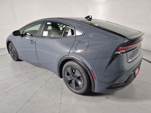 New 2026 Toyota Prius AWD image 3