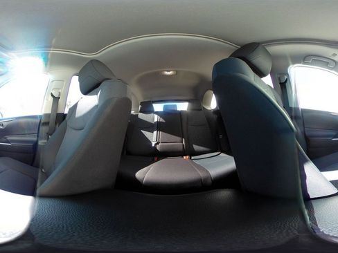 Used 2025 Toyota RAV4 XLE image 42