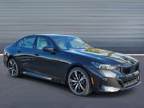 New 2027 BMW 530i w/ M Sport Package RWD image 2