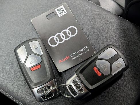 Used 2024 Audi A4 2.0T Premium w/ Convenience Package image 40