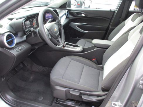 Certified 2024 Chevrolet Trax LS w/ Driver Confidence Package image 10