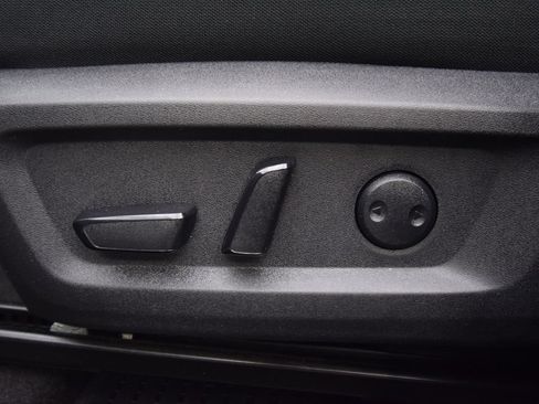 Used 2023 Nissan Rogue SV AWD/4WD image 27