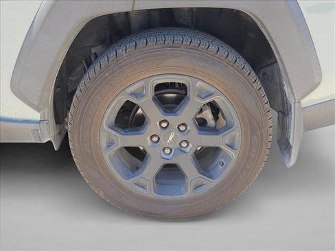 Used 2020 Toyota RAV4 TRD Off-Road w/ TRD Off-Road Weather Package AWD/4WD image 20