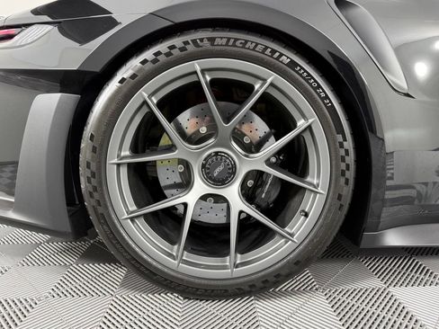 Used 2025 Porsche 911 GT3 RS RWD image 17
