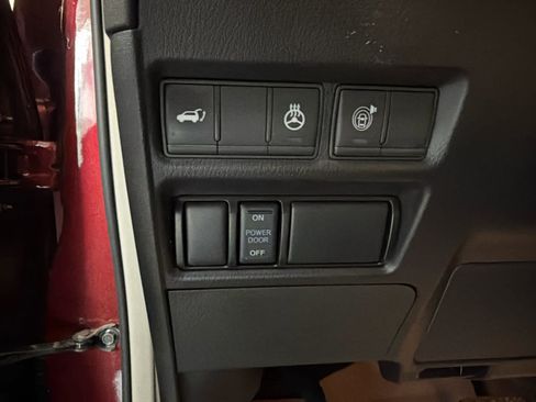 Used 2022 Nissan Armada Platinum w/ Captain's Chairs Package RWD image 27