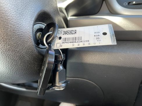 Used 2020 Kia Rio LX image 28