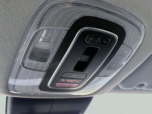 Used 2025 Hyundai Elantra SEL FWD image 52