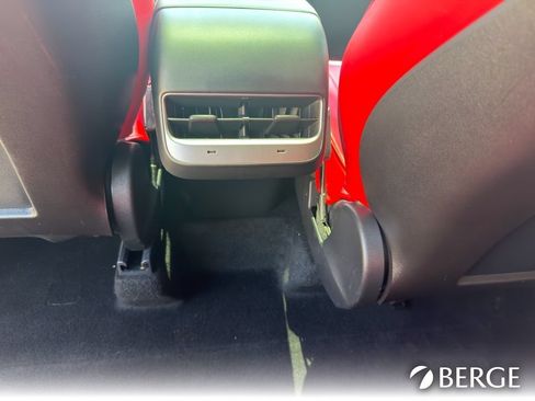 Used 2021 Tesla Model Y Long Range AWD/4WD image 26