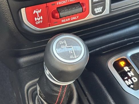 Used 2020 Jeep Gladiator Rubicon w/ Cold Weather Group image 30