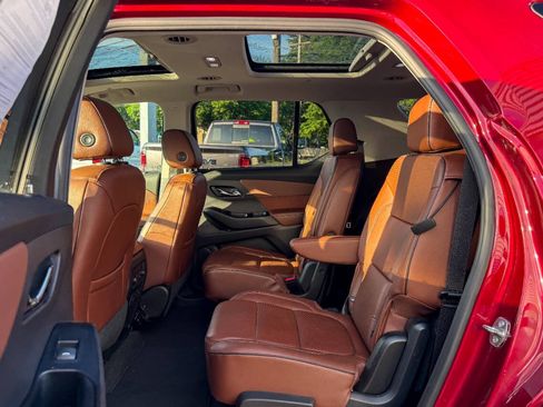 Used 2019 Chevrolet Traverse High Country AWD/4WD image 19