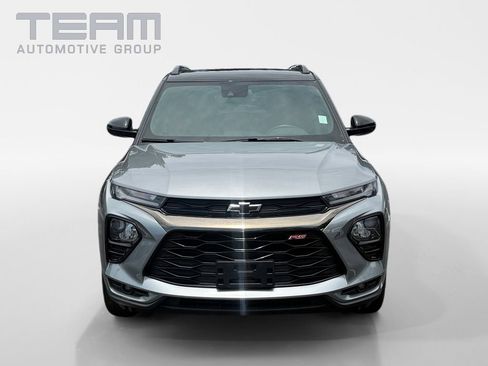 Used 2023 Chevrolet TrailBlazer RS w/ Convenience Package AWD/4WD image 2