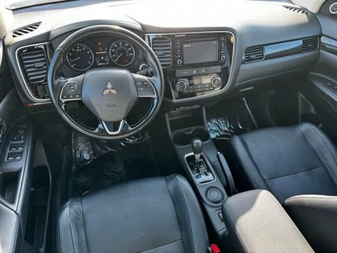 Used 2016 Mitsubishi Outlander SEL image 8