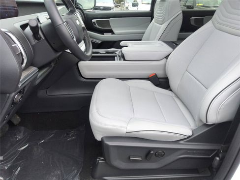 New 2026 Ford Expedition Max Platinum w/ Platinum Ultimate Package AWD/4WD image 13