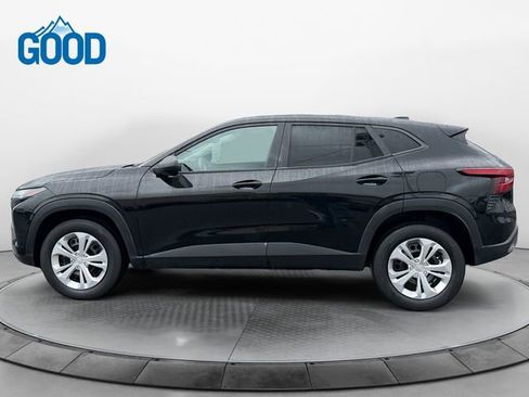 Used 2025 Chevrolet Trax LS image 2