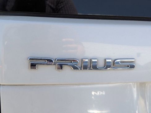 Used 2014 Toyota Prius Three image 26