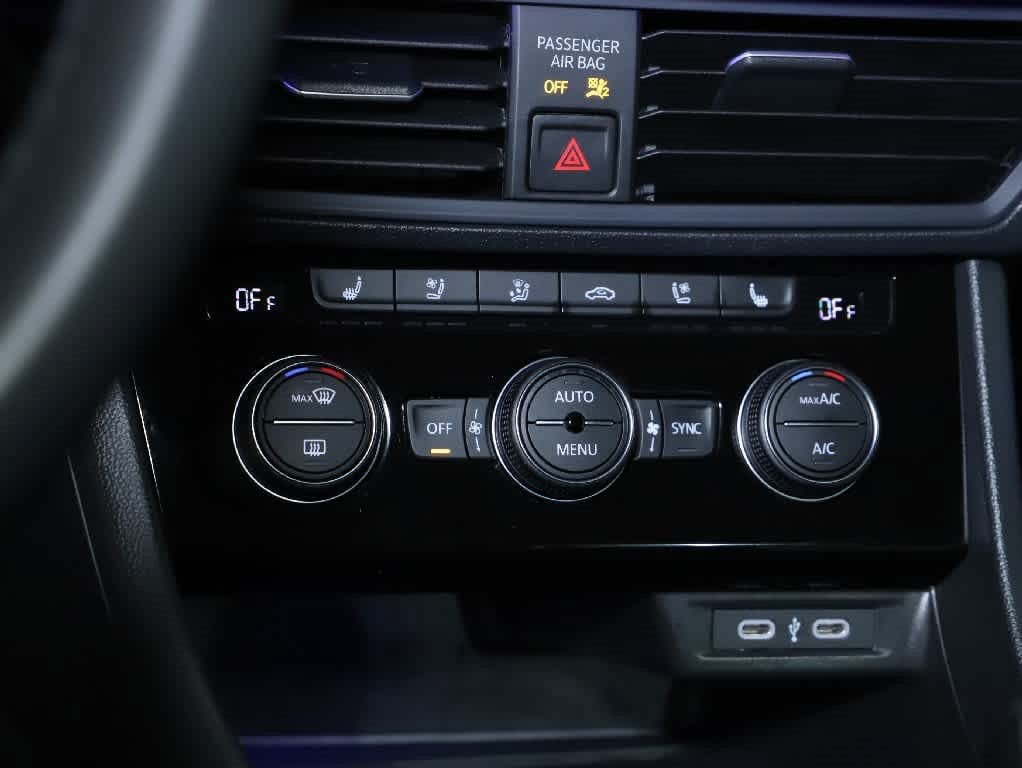 Used 2024 Volkswagen Jetta SEL FWD image 26