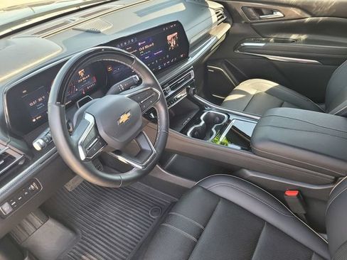 Certified 2026 Chevrolet Traverse High Country w/ LPO, Floor Liner Package AWD/4WD image 17