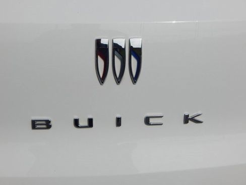 Used 2024 Buick Encore GX Sport Touring image 5