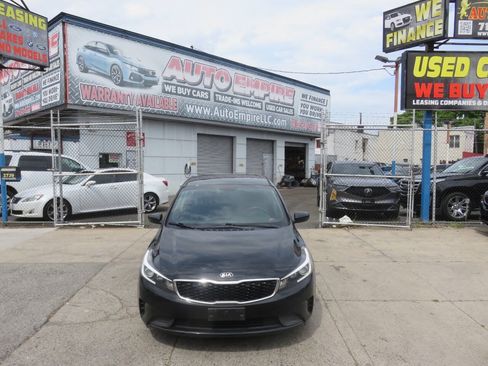 Used 2017 Kia Forte LX FWD image 7