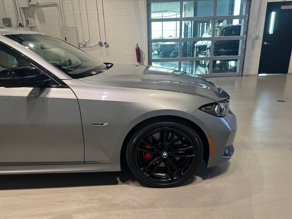 Used 2023 BMW 330e w/ M Sport Package RWD image 9