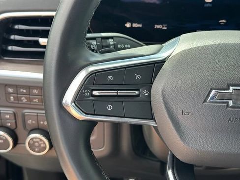 Certified 2025 Chevrolet Suburban Z71 AWD/4WD image 18