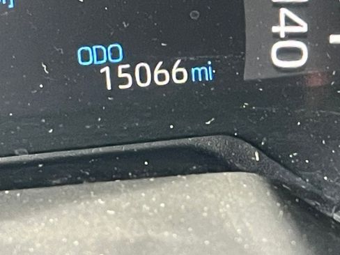 Used 2025 Toyota RAV4 XLE image 40