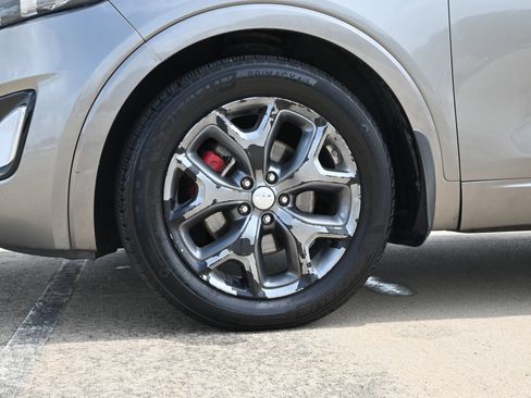 Used 2016 Kia Sorento SX FWD image 29