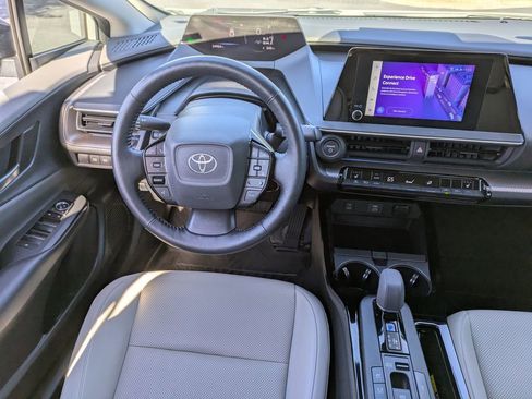 Certified 2023 Toyota Prius XLE image 15